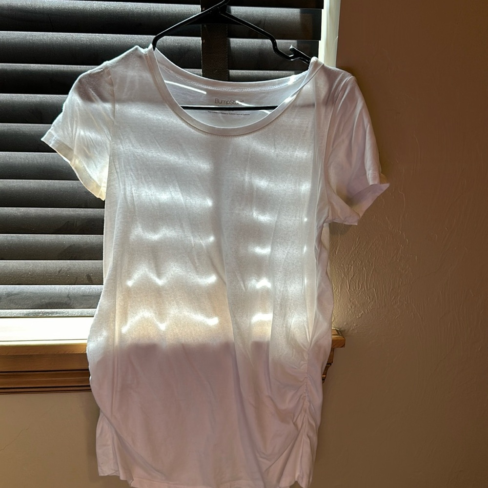 White BumpStart tee shirt. Looks brand new, worn once or twice.